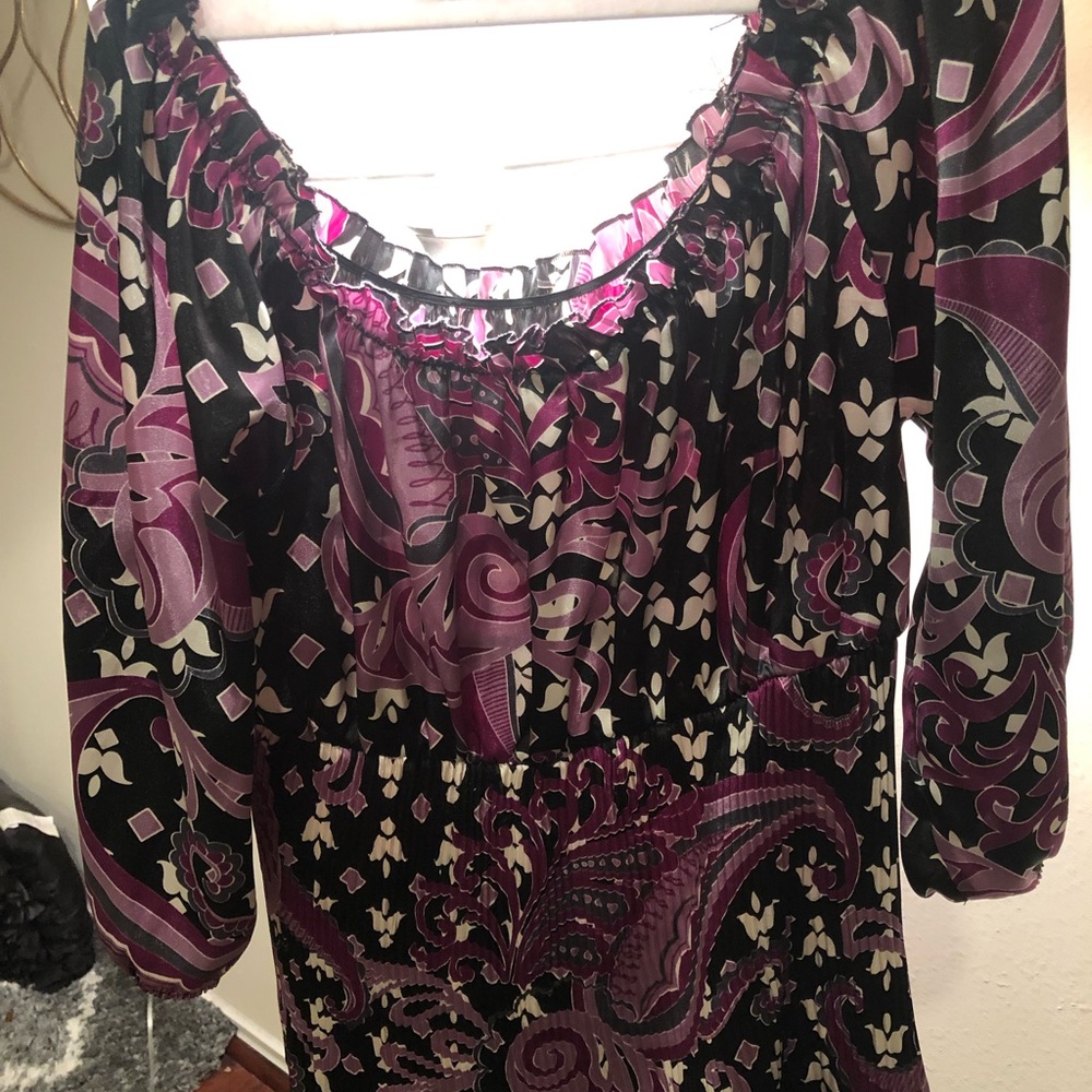 Dressy top from Cato’s never worn just sitting in the closet. Size L